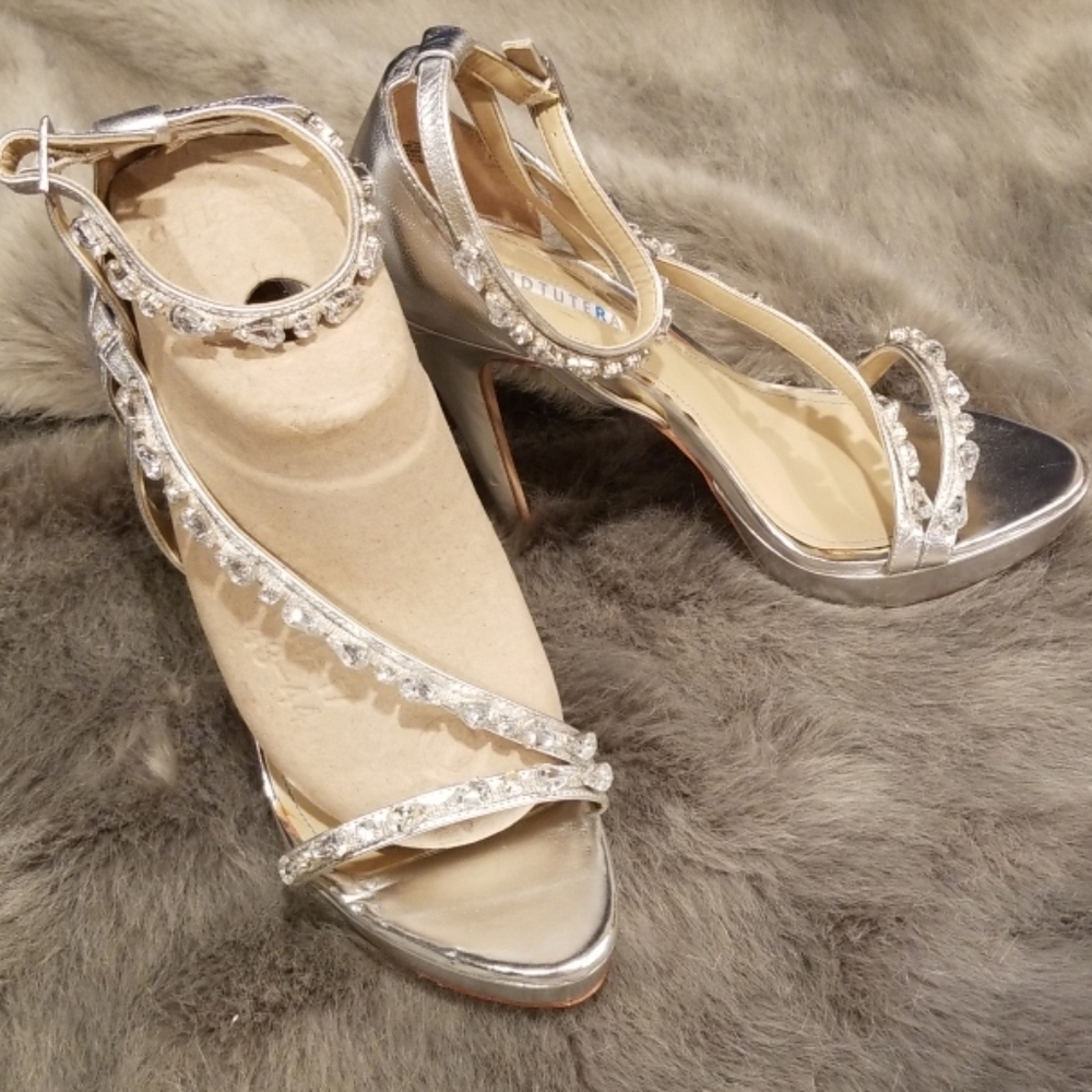 David Tutera Silver Metallic Heels